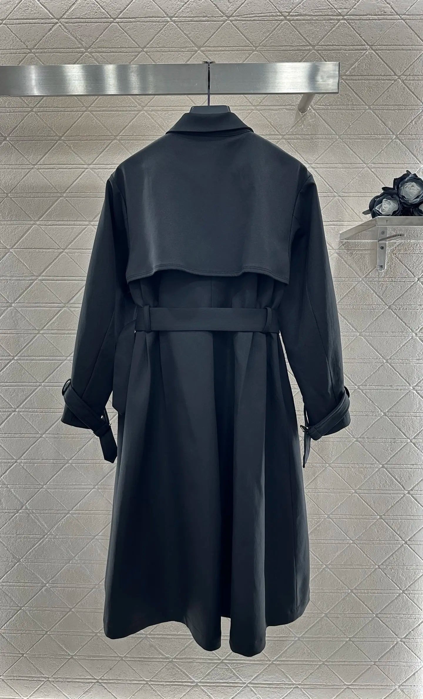 New early autumn women's European and American hooded hem flower bud lapel belt mid-length windbreaker British style long coat