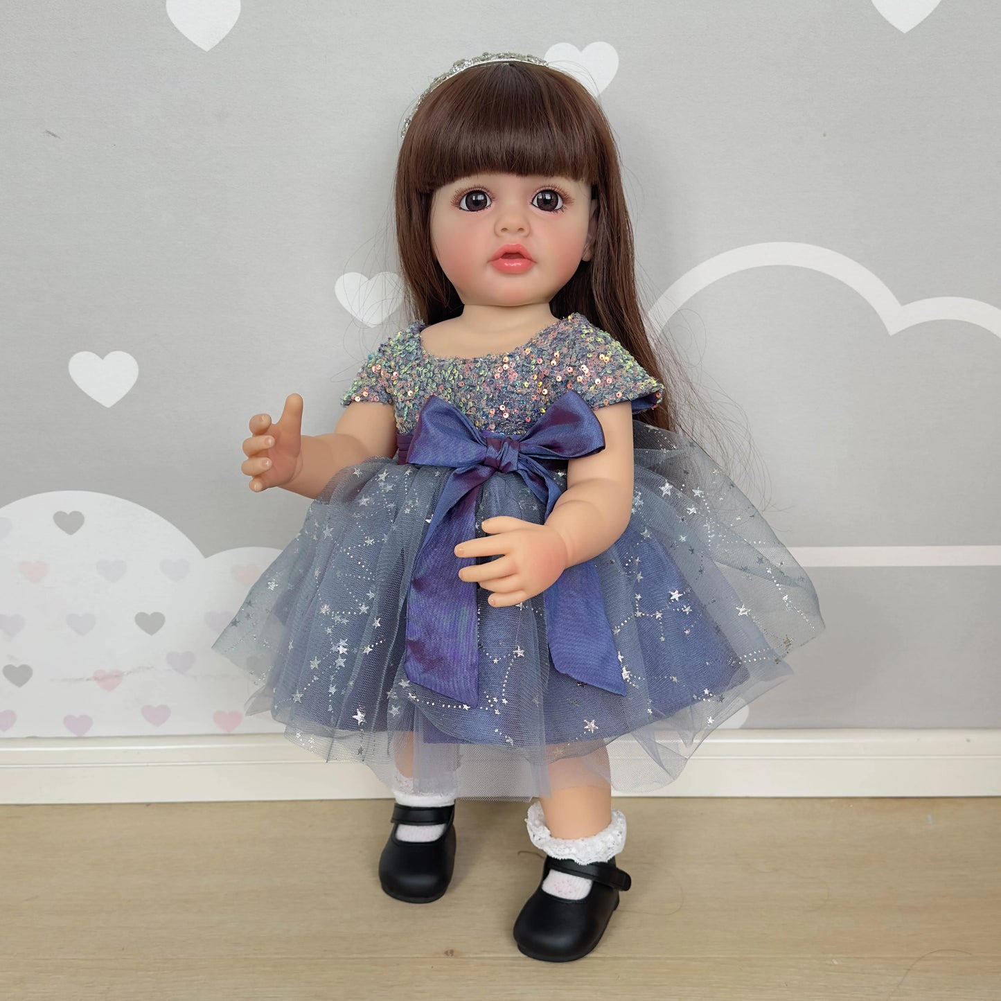 1PC realistic and beautiful reborn doll girl, 22-inch cute baby full-body soft band wig blue set gift box suitable for children,