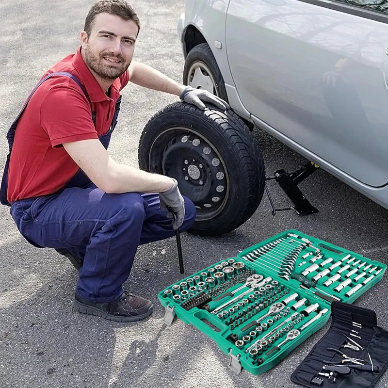 216pcs green Multifunctional Car Repair Tool Set with Plastic Storage Box