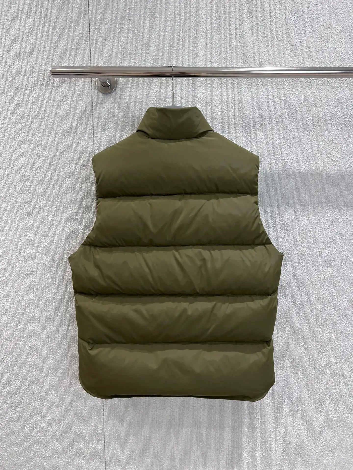 2025 Military Green Puffer Vest Women's Down Featherless Winter Warm Sleeveless Jacket Outdoor Layering Piece