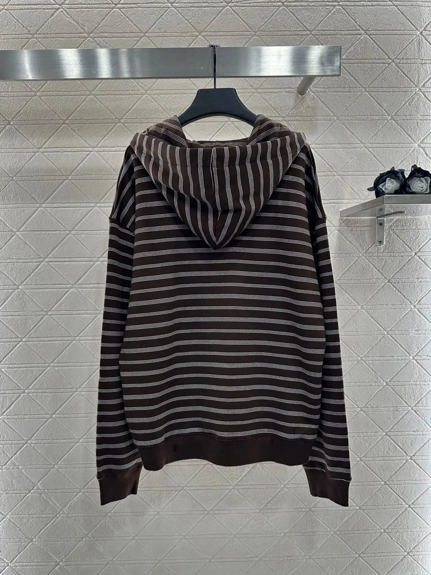 25 Autumn-Winter Hooded Chain-Strapped Pattern Coat for Women - Trendy European-style Women's Coat Top