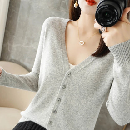 2025 New V-Neck Temperament Small Fragrant Wind Women Loose Sweater Sweater All Sweater Coat Special Offer Cardigan ZHI D035