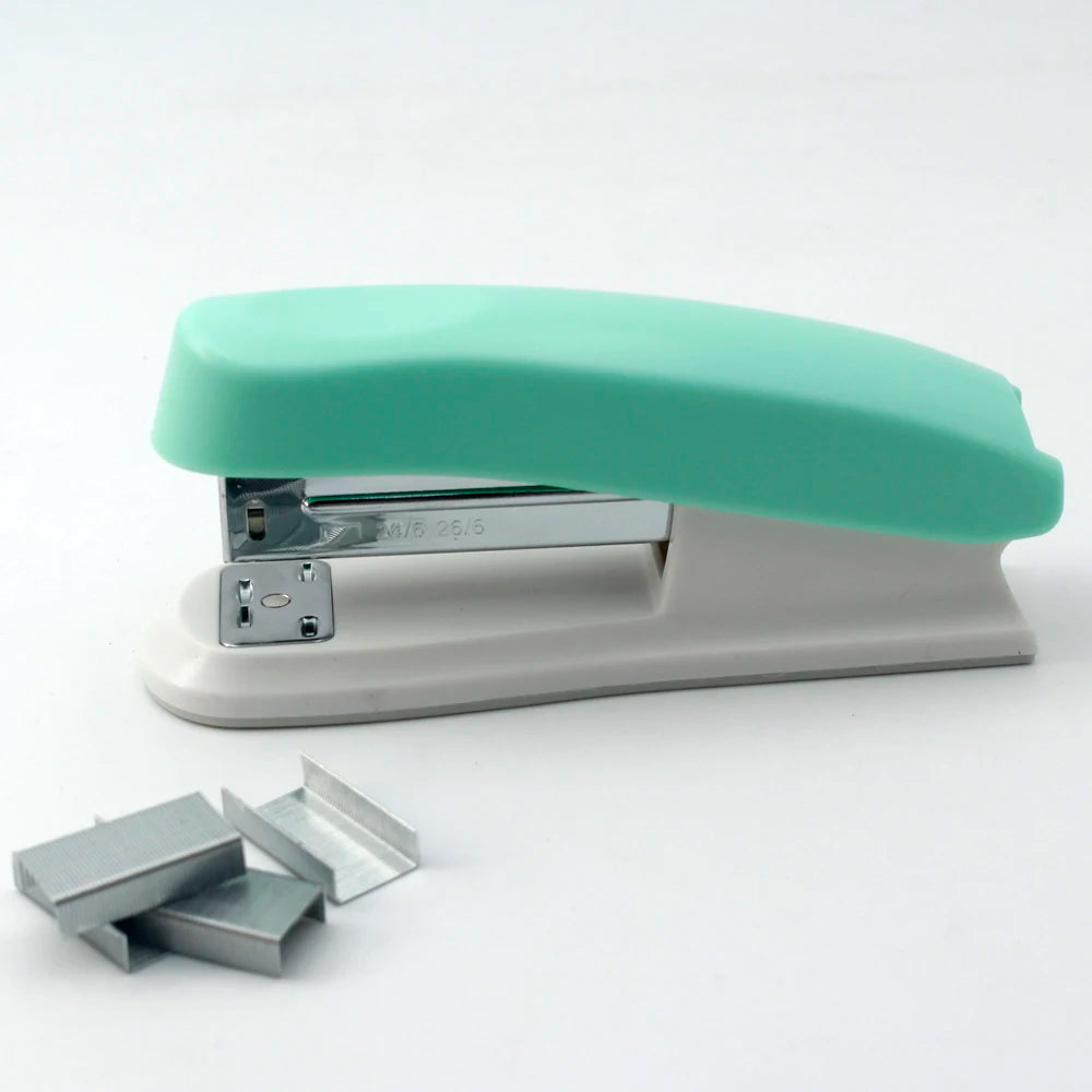 Macaron-colored desktop stapler, stylish, cute, easy to use, and durable, suitable for 24mm/26mm staples, perfect for school