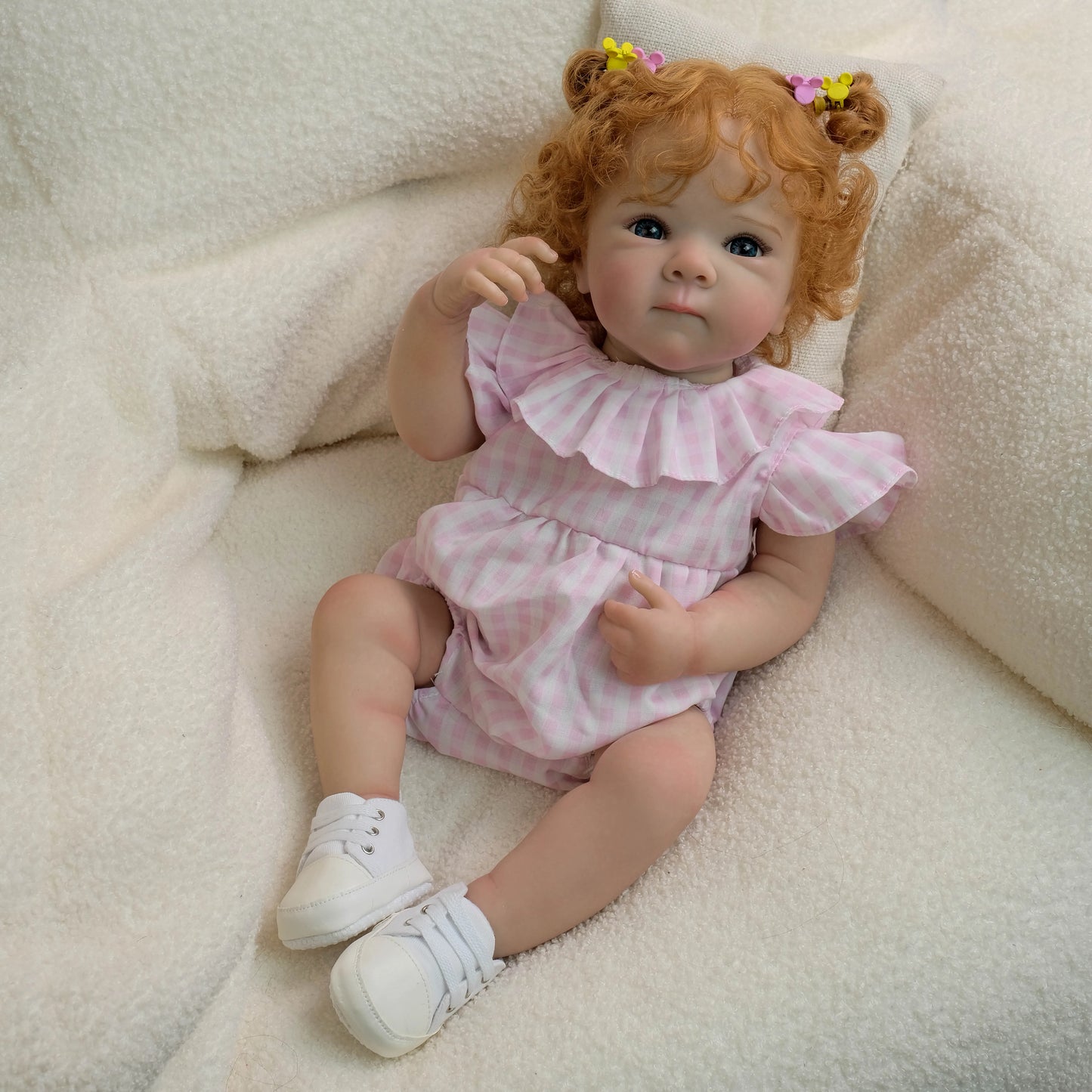 1PC 45 cm 18 inches, a reborn baby girl who can stand, a vivid, fully soft Winnie's body doll, a cute birthday gift for a toddle