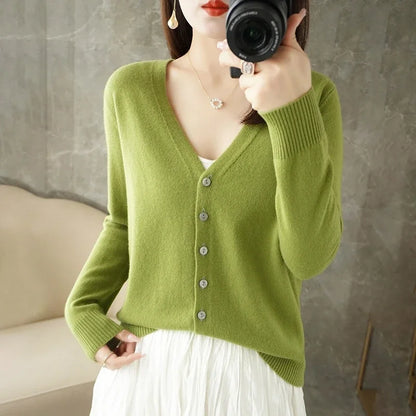 2025 New V-Neck Temperament Small Fragrant Wind Women Loose Sweater Sweater All Sweater Coat Special Offer Cardigan ZHI D035