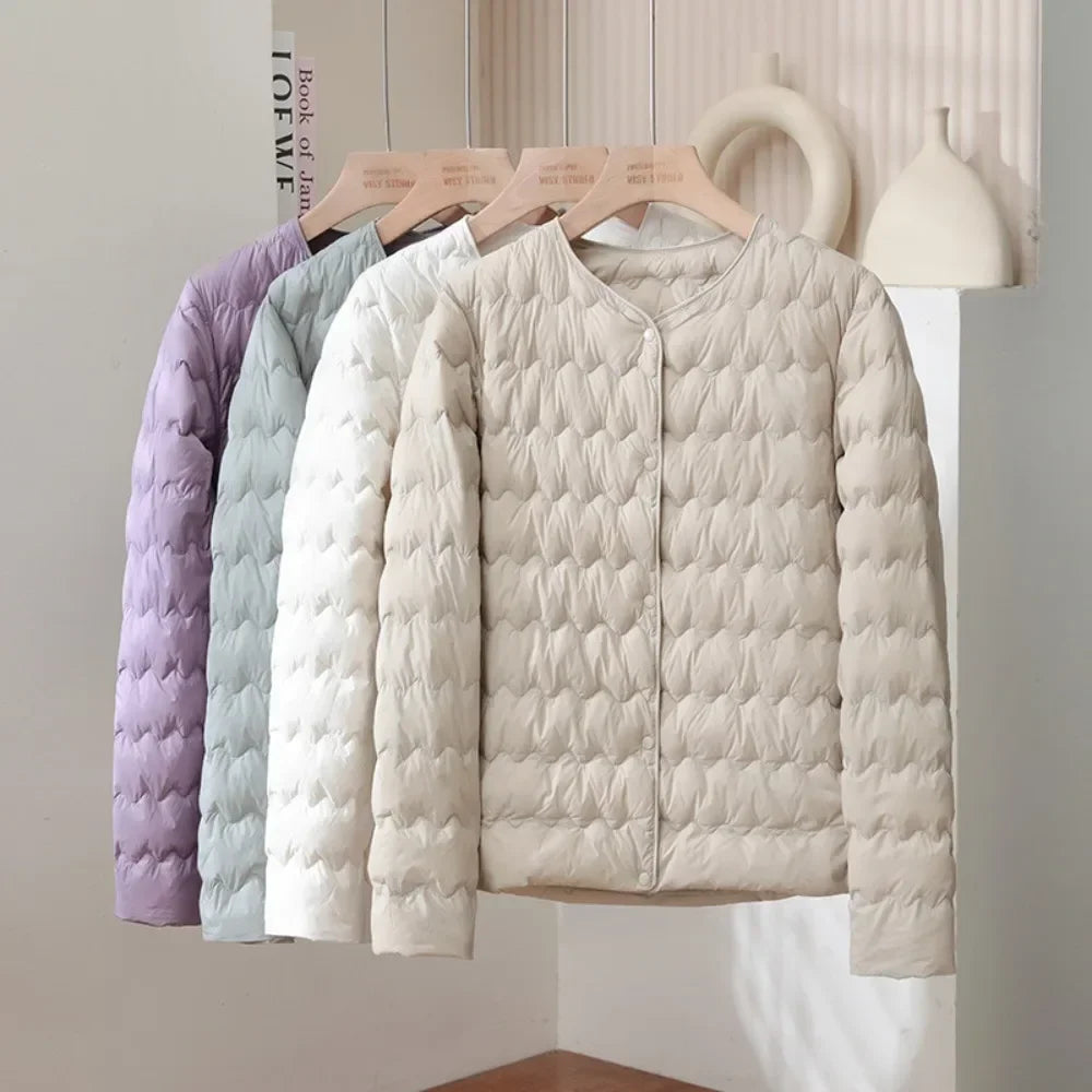 White Duck Down Coat 2025 New Down Jacket Woman Autumn Winter 90% Liner Ultralight Thin Portable Puffer Jacket Keep Short Coat