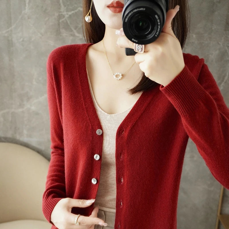 2025 New V-Neck Temperament Small Fragrant Wind Women Loose Sweater Sweater All Sweater Coat Special Offer Cardigan ZHI D035