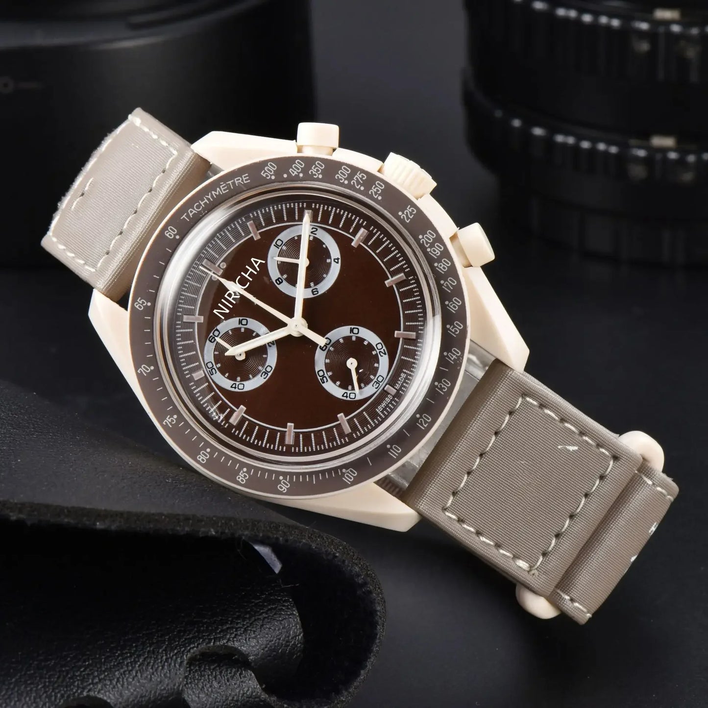 Stylish 2025 Moon Landing Commemorative Watch - Six-Hand Quartz Chronograph for Space Enthusiasts
