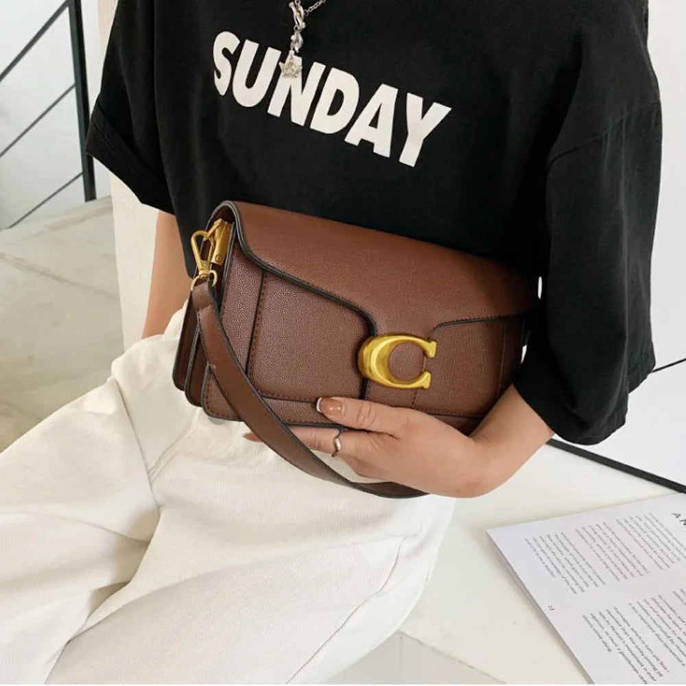 This year's new fashionable underarm shoulder bag with two shoulder straps and a diagonal small square bag
