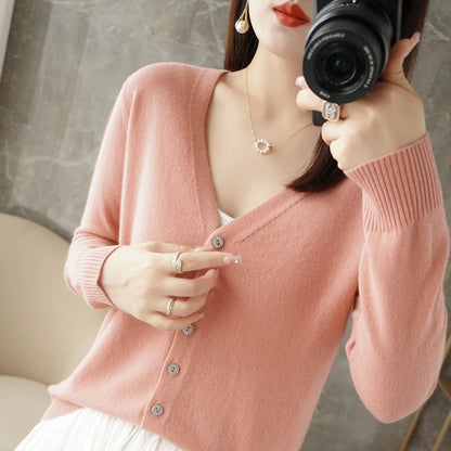 2025 New V-Neck Temperament Small Fragrant Wind Women Loose Sweater Sweater All Sweater Coat Special Offer Cardigan ZHI D035