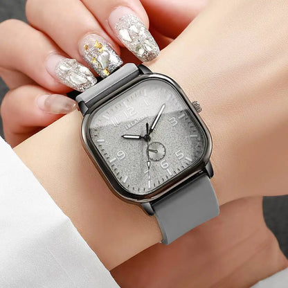 Fashion Square Women Quartz Watch Casual Silicone Strap Sports Wristwatch For Men Women Students（Without Box）
