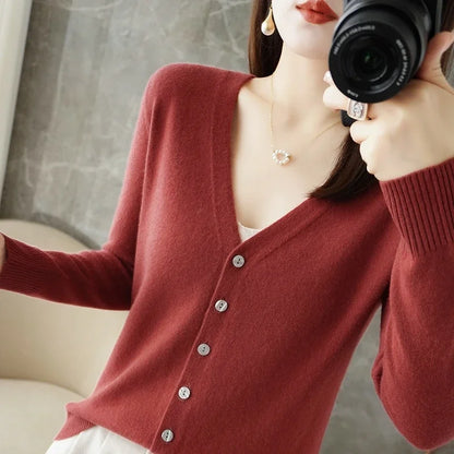 2025 New V-Neck Temperament Small Fragrant Wind Women Loose Sweater Sweater All Sweater Coat Special Offer Cardigan ZHI D035