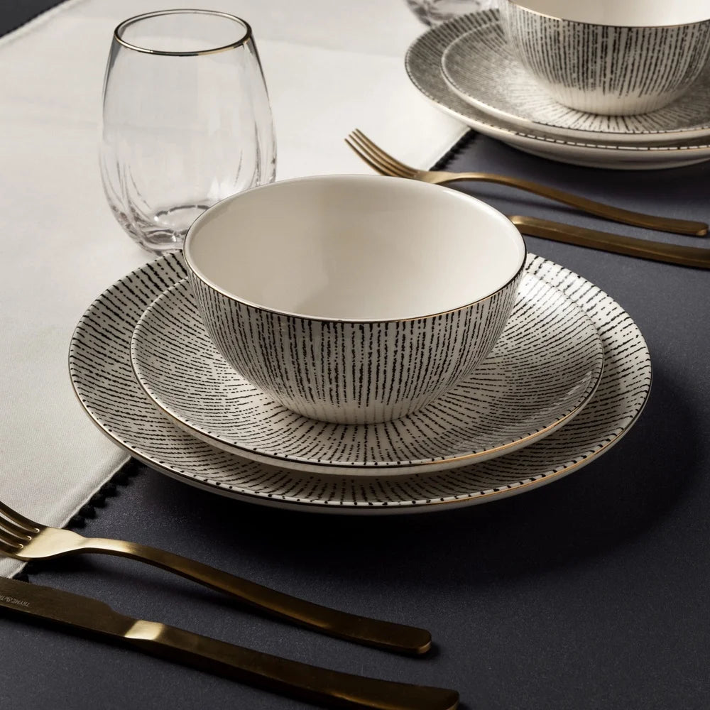 Stoneware Dinner Plate Unique Pattern Durable Ceramic Round Serving Plate Dishwasher Safe Ideal Daily Use Special Gatherings