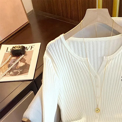 YuooMuoo Brand Fashion Knitted Tops 2025 New Y2K Embroidery Long Sleeve Cardigans Sweaters Korean Fashion Streetwear Lady Shirts