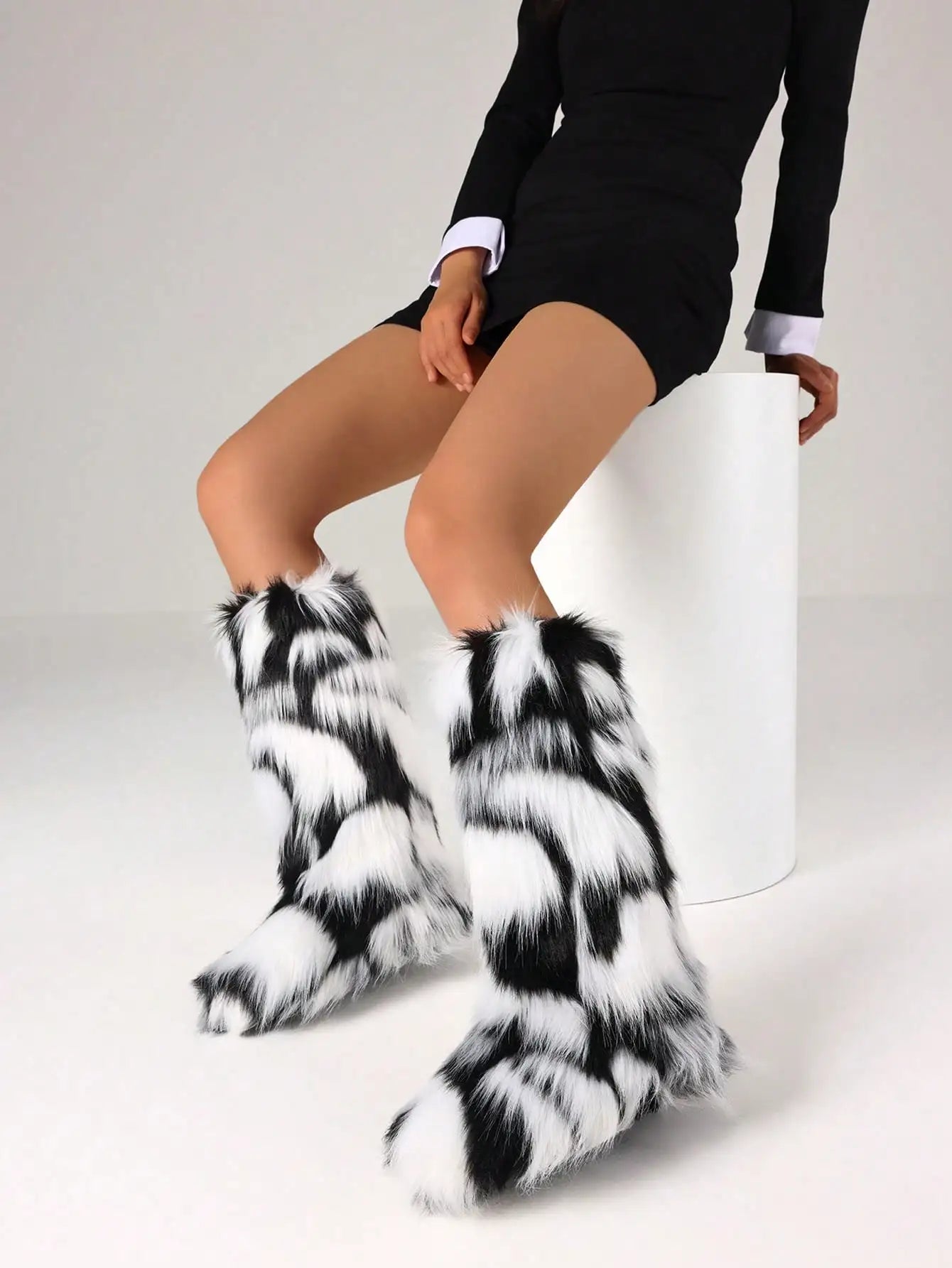 Furry Fluffy Women Snow Boots Warmplush Knee High Flats Luxury Fashion Punk Goth Cosplay Women Winter Shoes