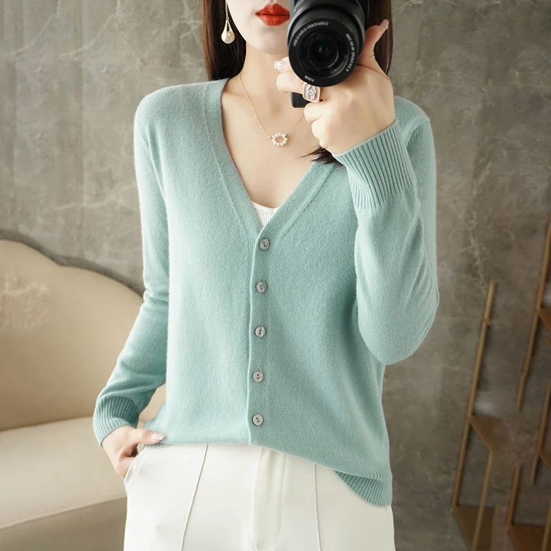 2025 New V-Neck Temperament Small Fragrant Wind Women Loose Sweater Sweater All Sweater Coat Special Offer Cardigan ZHI D035