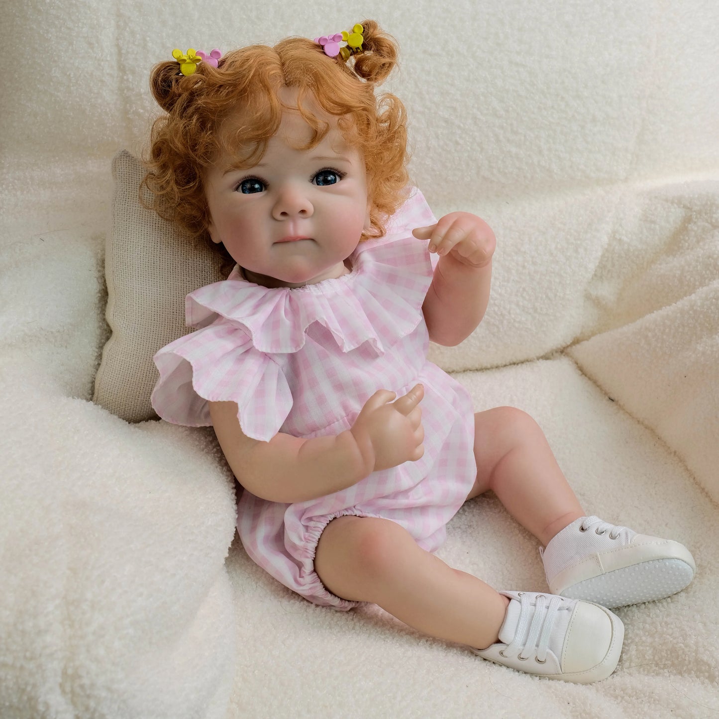 1PC 45 cm 18 inches, a reborn baby girl who can stand, a vivid, fully soft Winnie's body doll, a cute birthday gift for a toddle