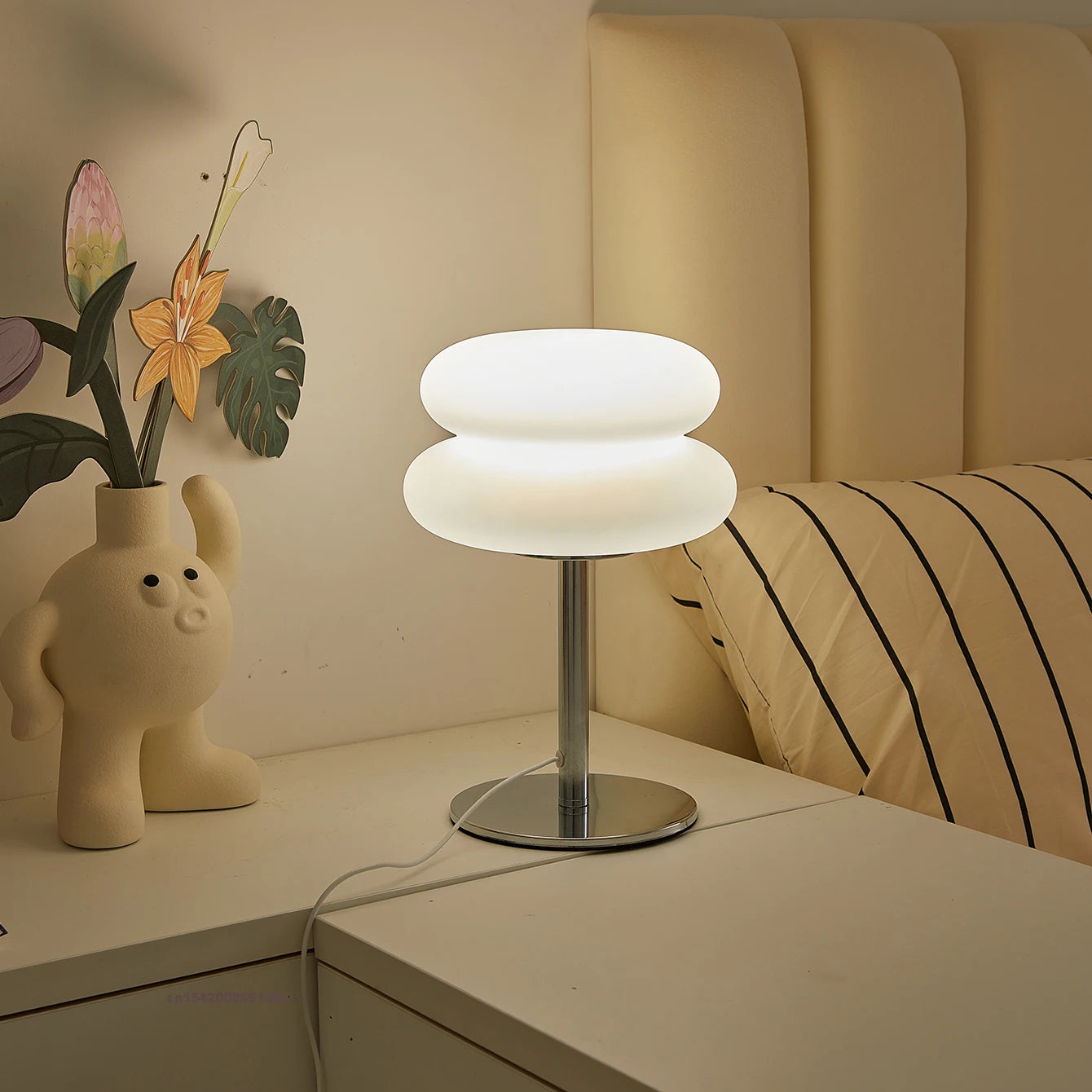 Bauhaus  table lamp plastic lampshade  bedroom bedside living room Nordic mushroom lamp 9-level brightness dimming ambient light