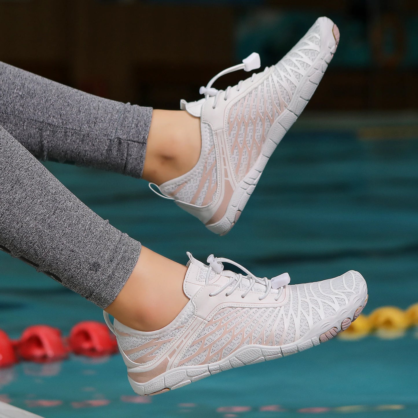 Couple Summer Beach Anti-Slip Aqua Shoes New Quick-Dry Aqua Shoes  Swimming Wading Breathable Creek Tracing Aqua Shoes
